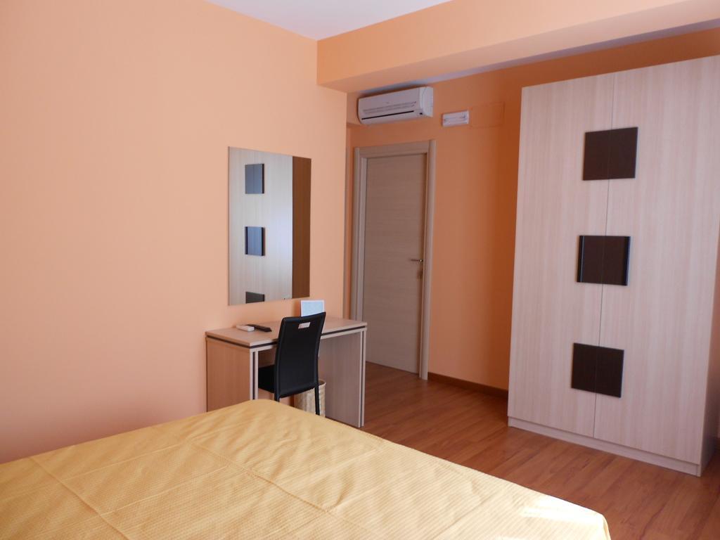 Hotel Alta Marea Gioiosa Marea Pokoj fotografie